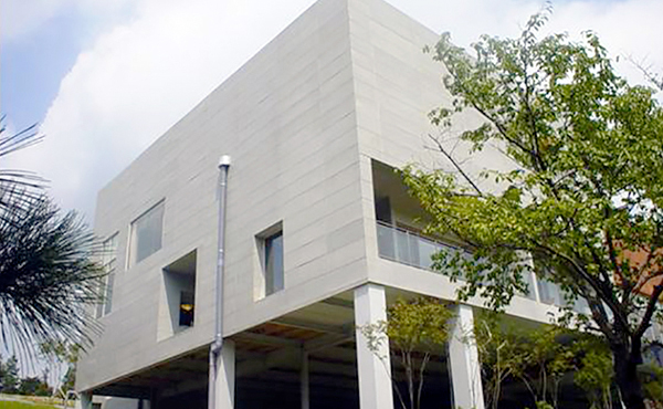 Green building exterior wall