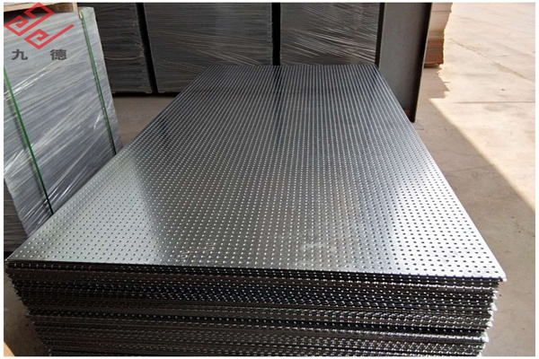 Blast resistant board