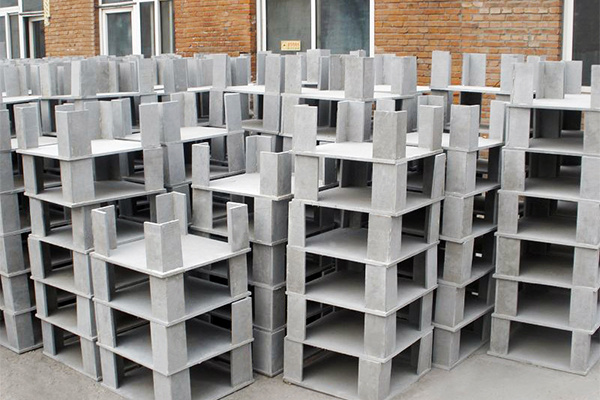 Heat insulation bench